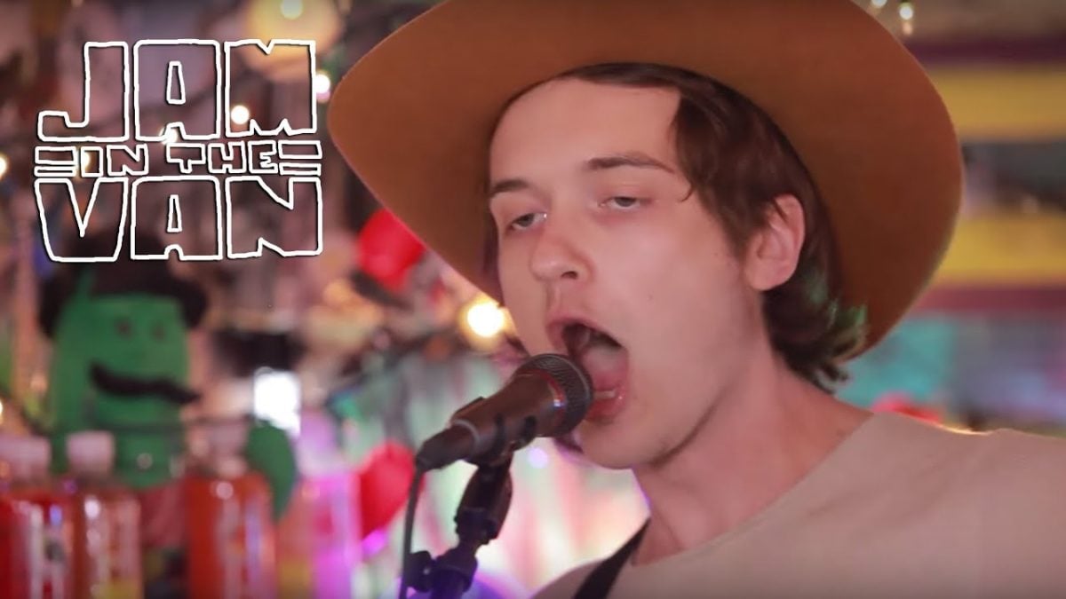VUNDABAR - "Tonight I'm Wearing Silk" (Live at JITV HQ in Los Angeles, CA 2018) #JAMINTHEVAN