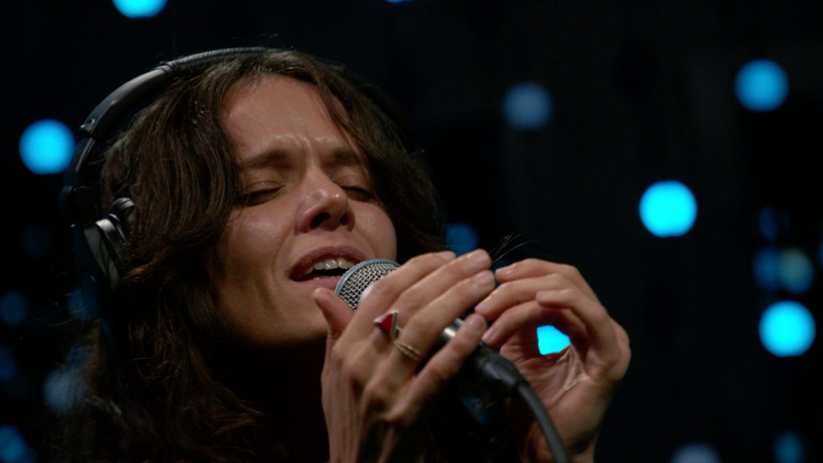 Gyða Valtýsdóttir - Í Annarri Vídd (Live on KEXP)
