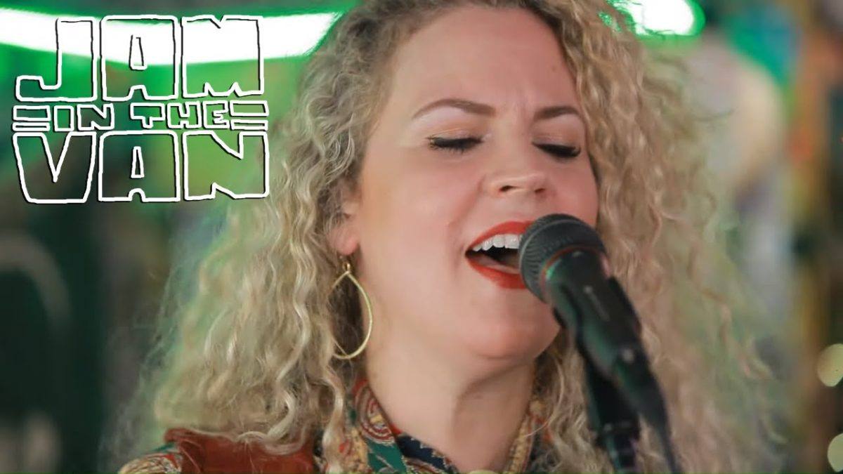 SMOOTH HOUND SMITH - "Be My Husband" (Live at AMERICANAFEST in Nashville, TN 2019) #JAMINTHEVAN