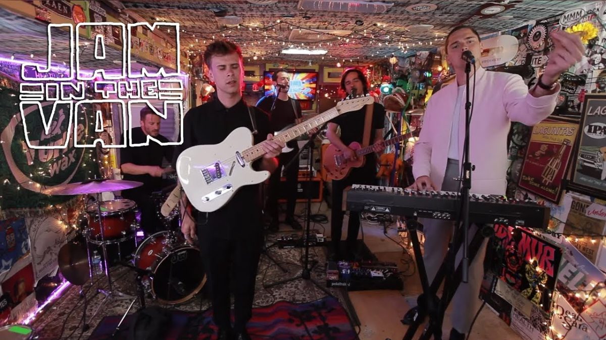 HER - "Shuggie" (Live at JITVHQ in Los Angeles, CA 2018) #JAMINTHEVAN