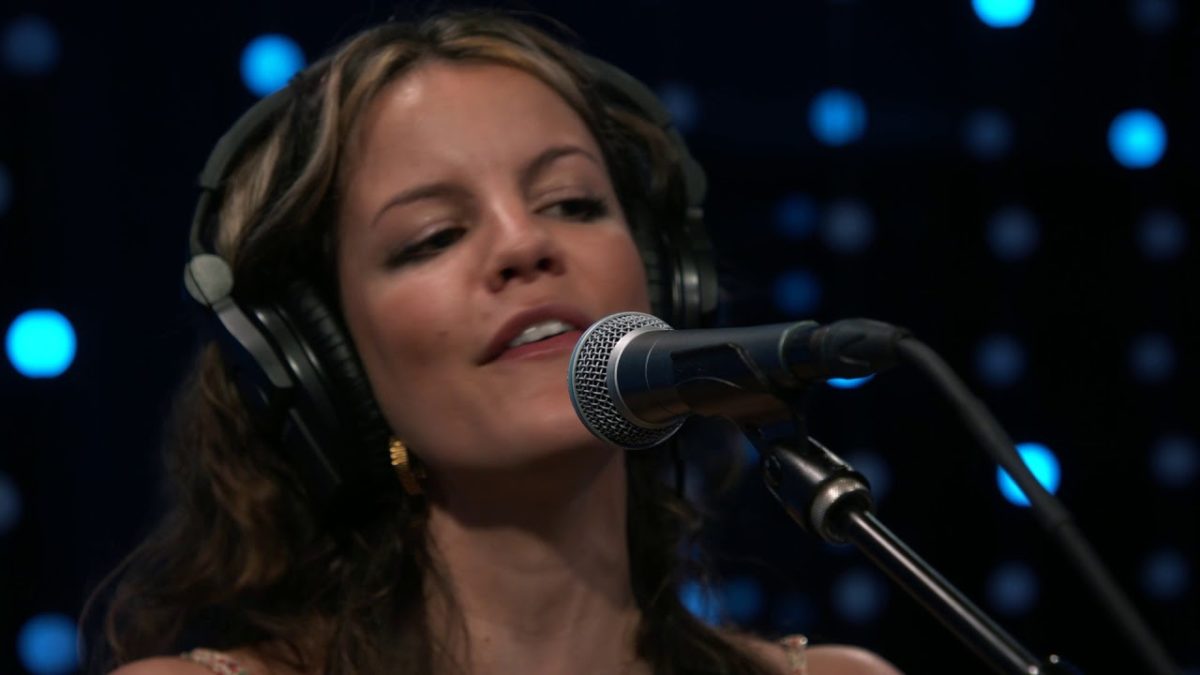 Hinds - New For You (Live on KEXP)