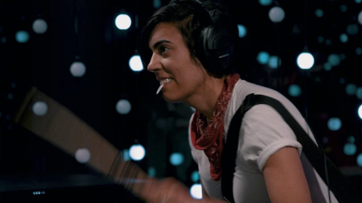 illuminati hotties - Paying Off The Happiness (Live on KEXP)