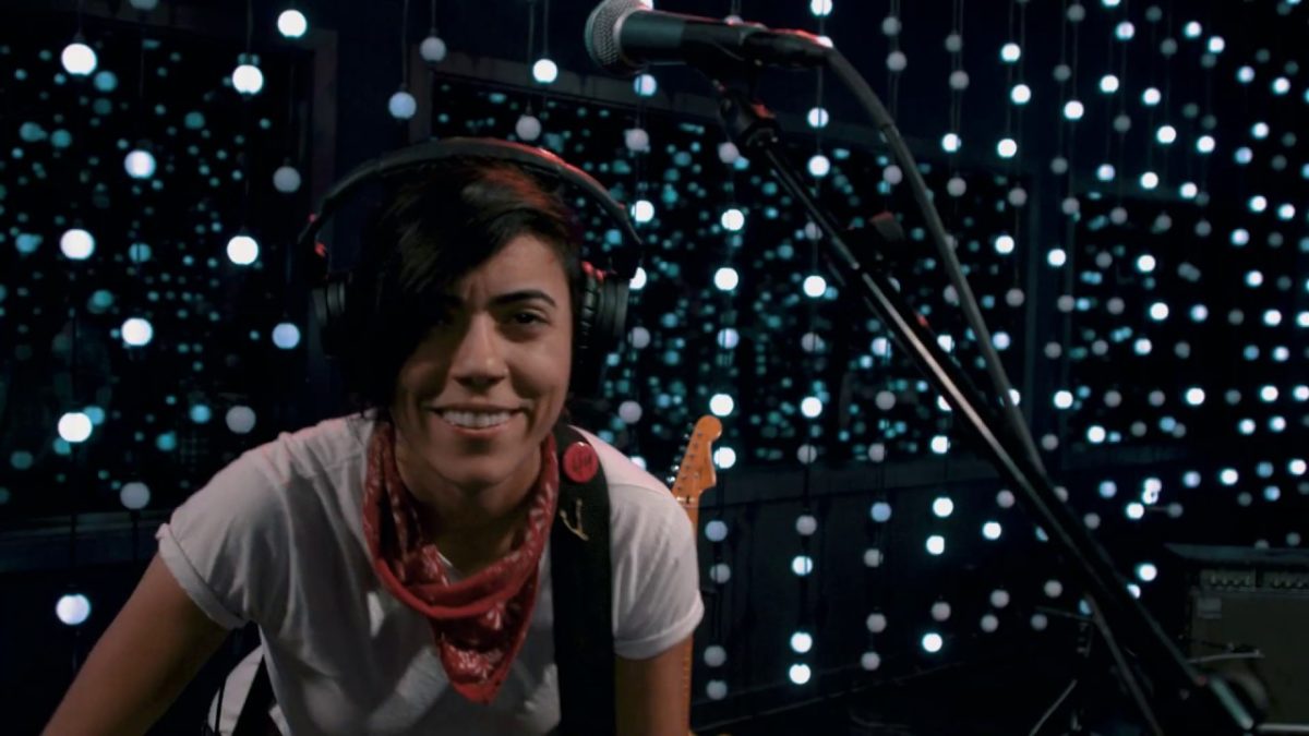 illuminati hotties - Shape Of My Hands (Live on KEXP)