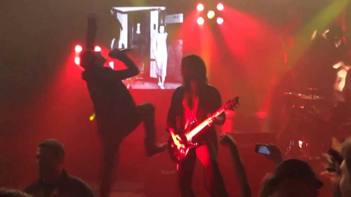 Jane's Addiction: Been Caught Stealing [HD] 2012-03-07 - Waterbury, CT