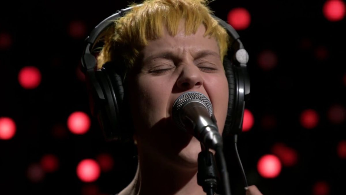 Kelli Schaefer - Shiny Black Feathers (Live on KEXP)