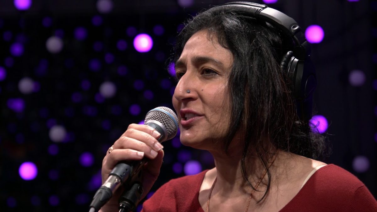 Kiran Ahluwalia - Saat (Seven) (Live on KEXP)