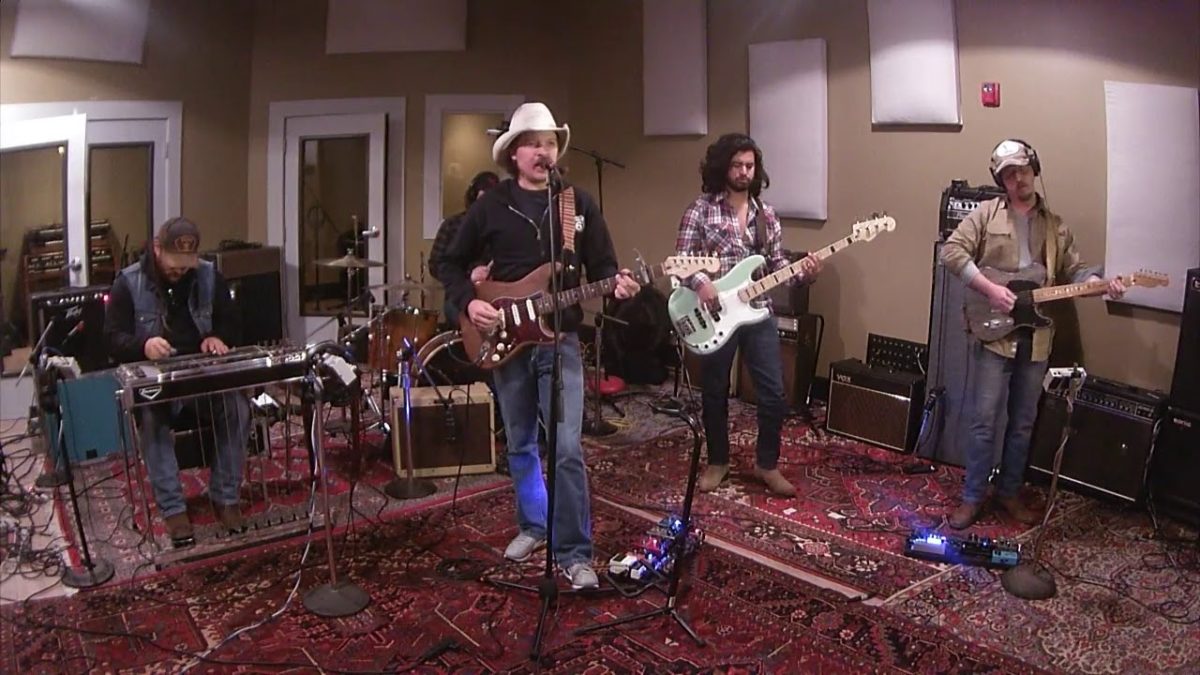 Mike and the Moonpies - Danger - Daytrotter Session - 3/12/2019