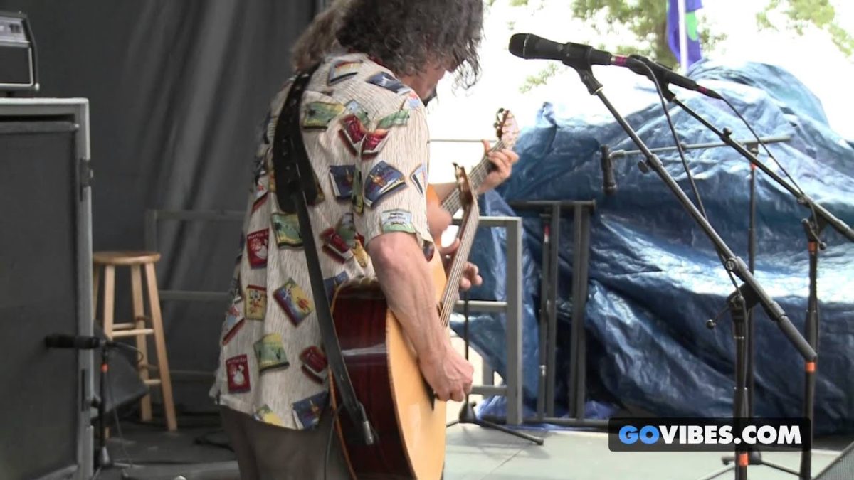 The Kind Buds perform "Fearless" at Gathering of the Vibes Music Festival 2013