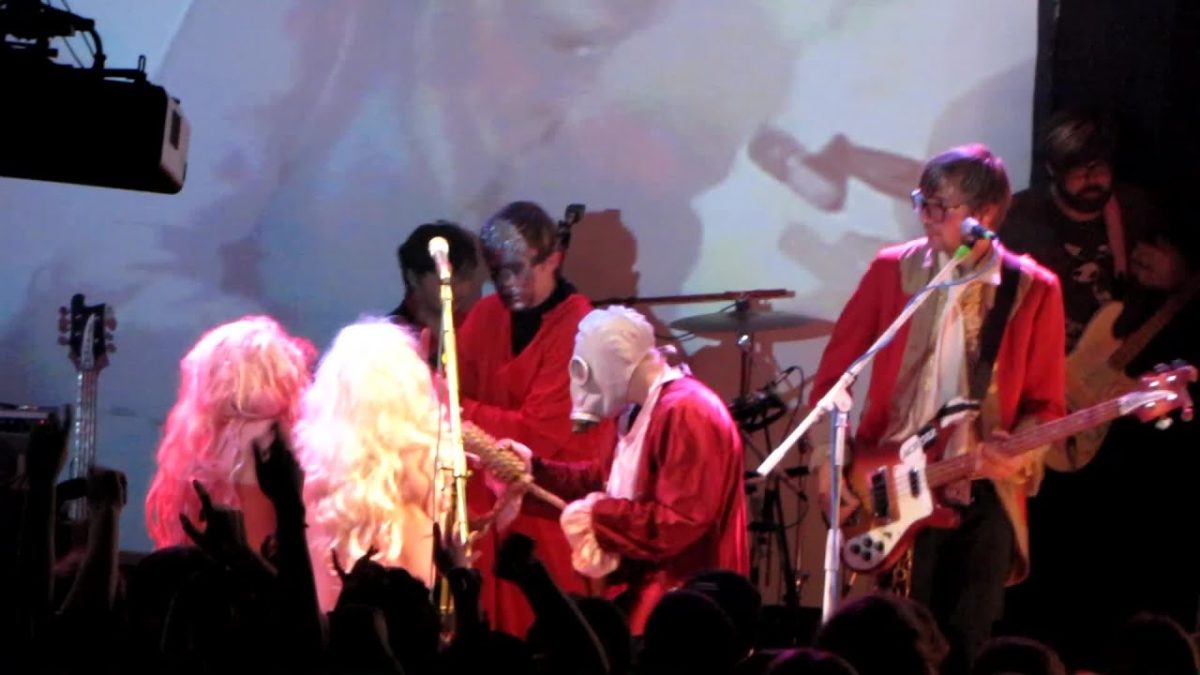 of Montreal: She's A Rejector [HD] 2009-04-19 - New Haven, CT