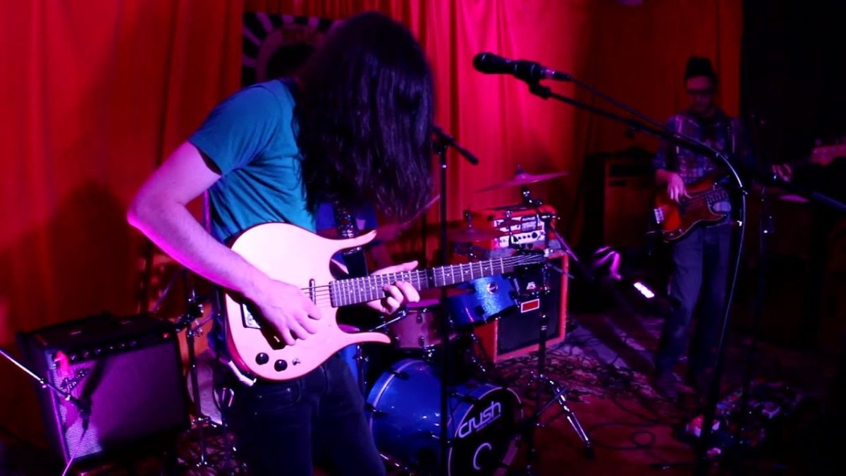 Mom And Dad: Lightbulb (twice) [2-Cam/HD] 2014-03-06 - B.R.Y.A.C. Bridgeport, CT
