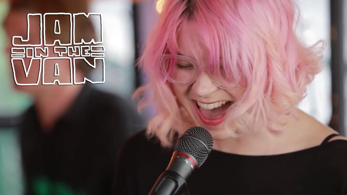 MOON HONEY - "Betta Fish" (Live at JITV HQ in Los Angeles, CA 2018) #JAMINTHEVAN