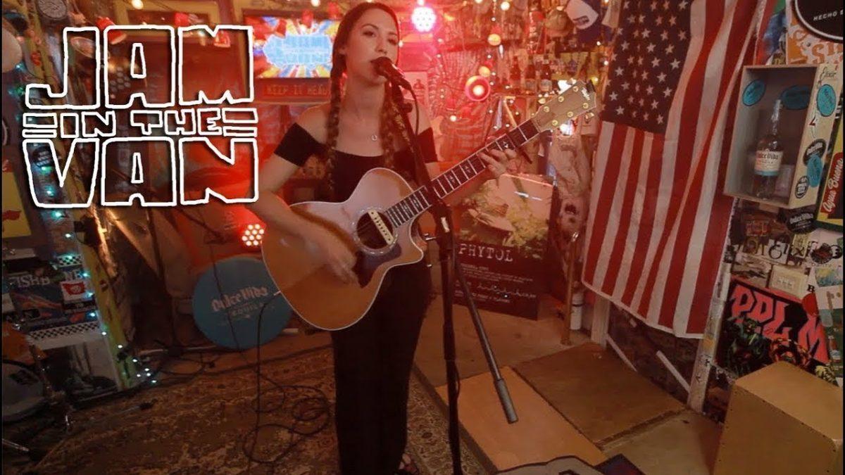 MARA CONNOR - "American Dream" (Live at JITVHQ in Los Angeles, CA 2019) #JAMINTHEVAN
