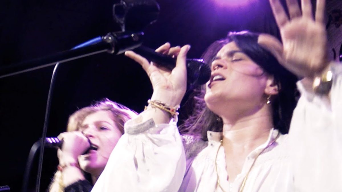 Overcoats - Leave the Light On - Lucky Barn @Pickathon 2018 S06E10