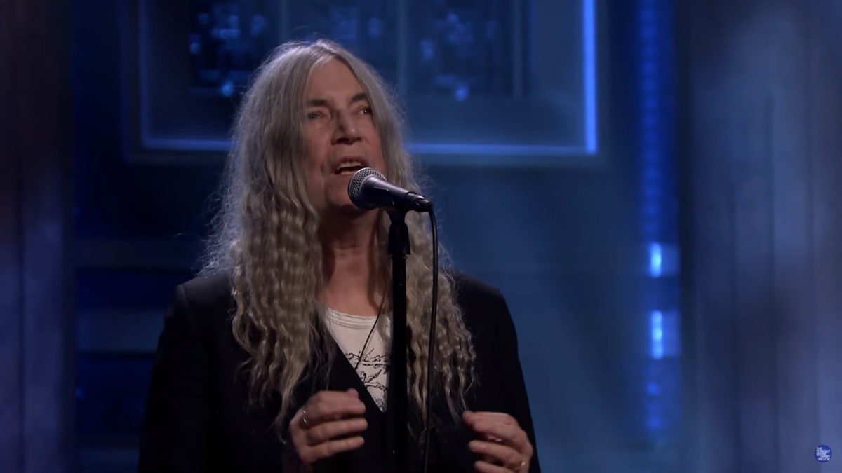Patti Smith Covers Neil Young On ‘Fallon’