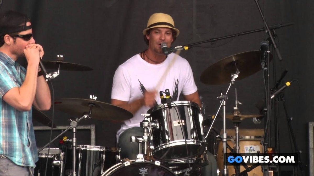 Barefoot Truth performs “Momma's Minstrel” at Gathering of the Vibes Music Festival 2014