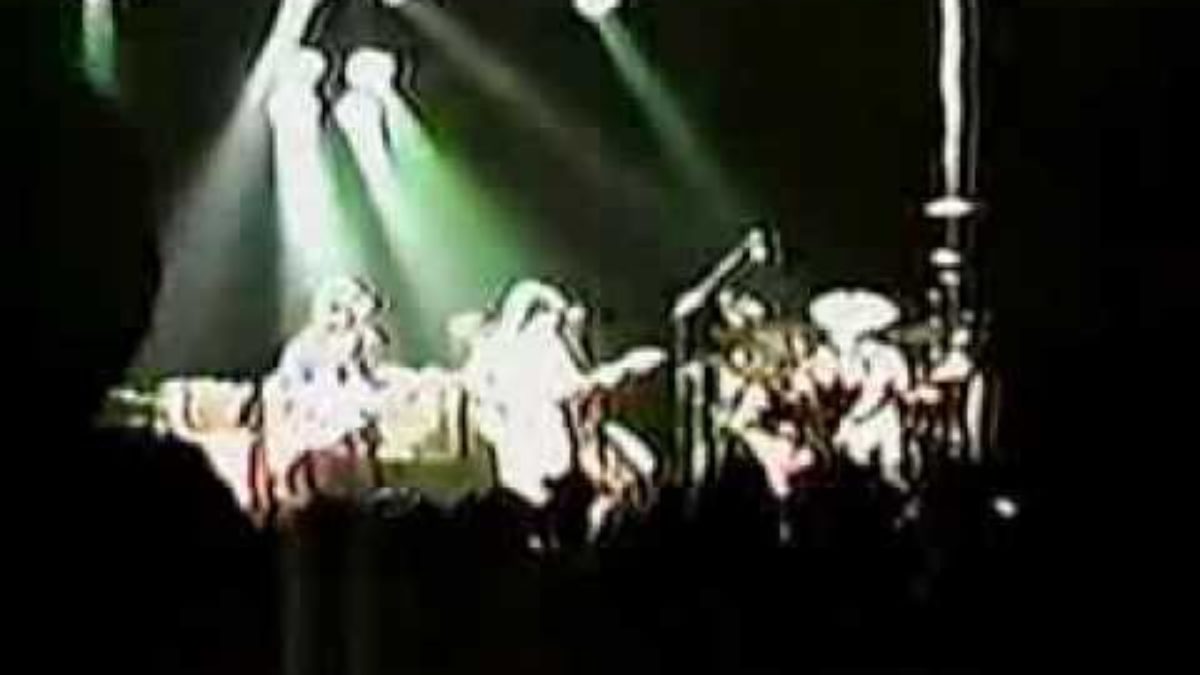 Phish (4/5/91) 02. Bouncing Around The Room