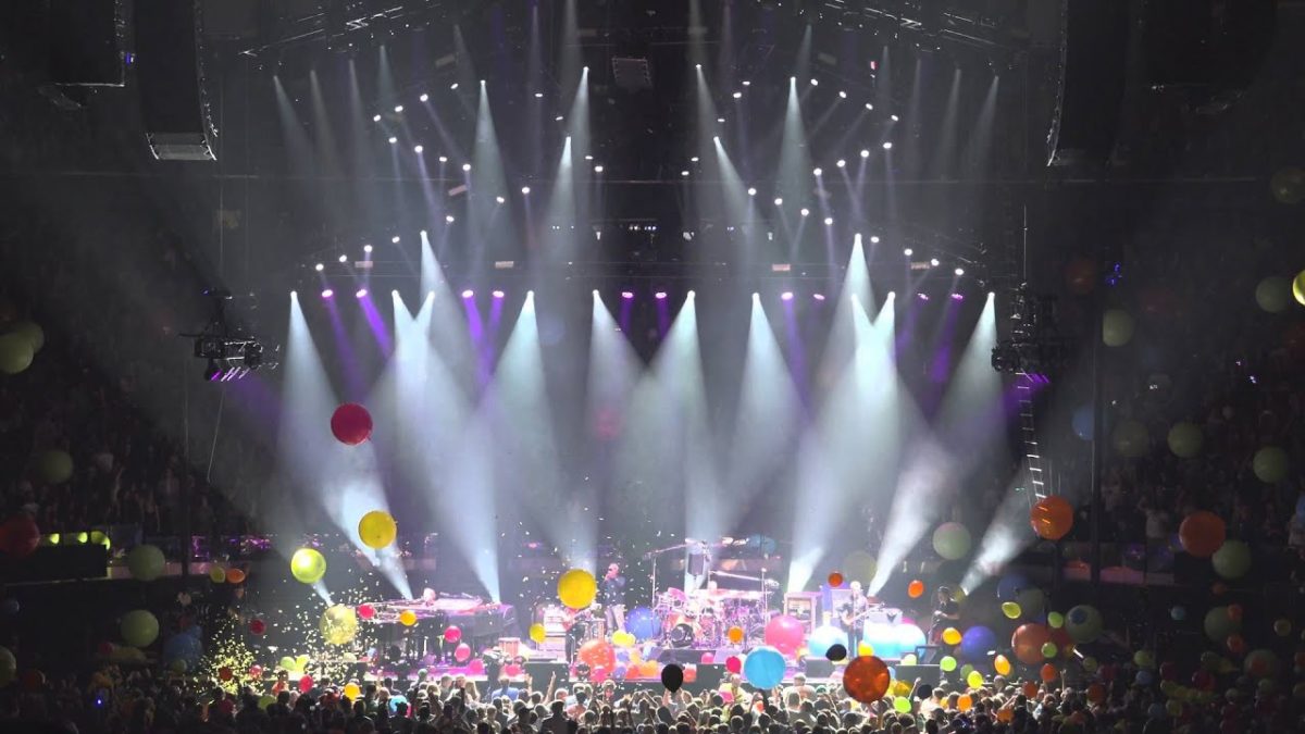 Phish 4K - Midnight Balloons~Auld Lang Syne~Blaze On - 12/31/15 - MSG
