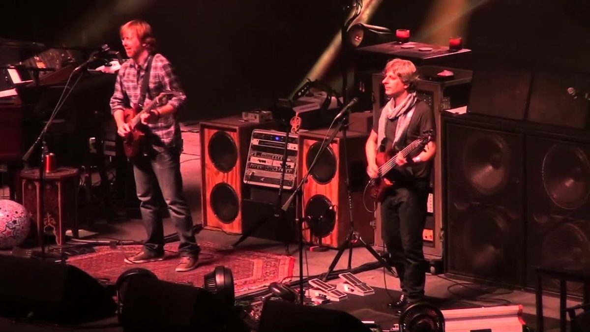 Phish - Back On The Train~Rift - 8/15/11 - UIC Pavilion, Chicago