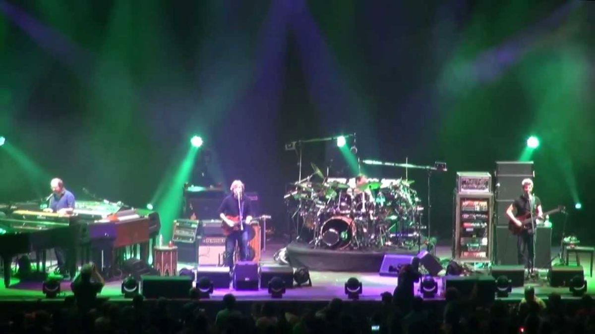Phish - Sneakin' Sally Thru The Alley -11/1/13 - Atlantic City, NJ