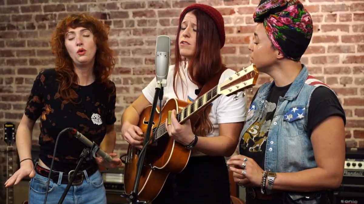 Rainbow Girls Perform Live For Paste