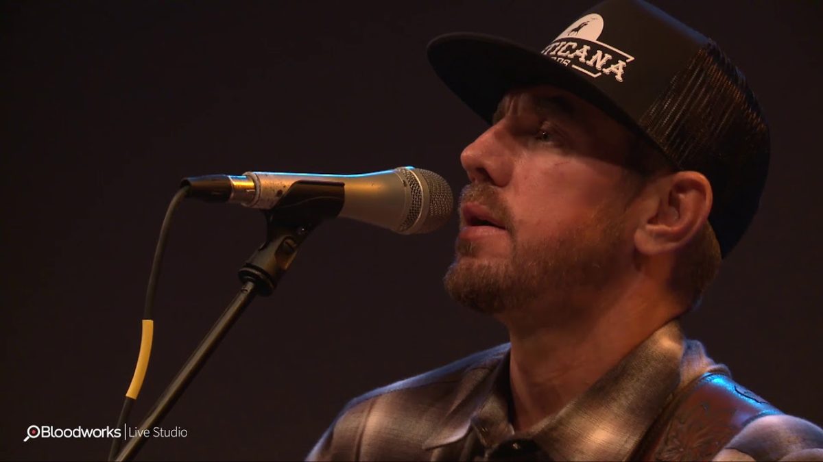 Redwood Son - Comeback (98.7 THE BULL)