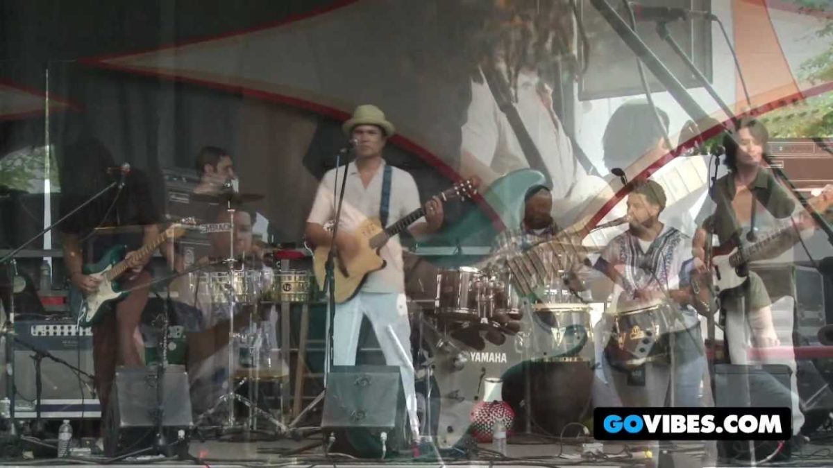 Cosmic Jibaros Perform "Todos Los Dias" at Gathering of the Vibes Music Festival 2012