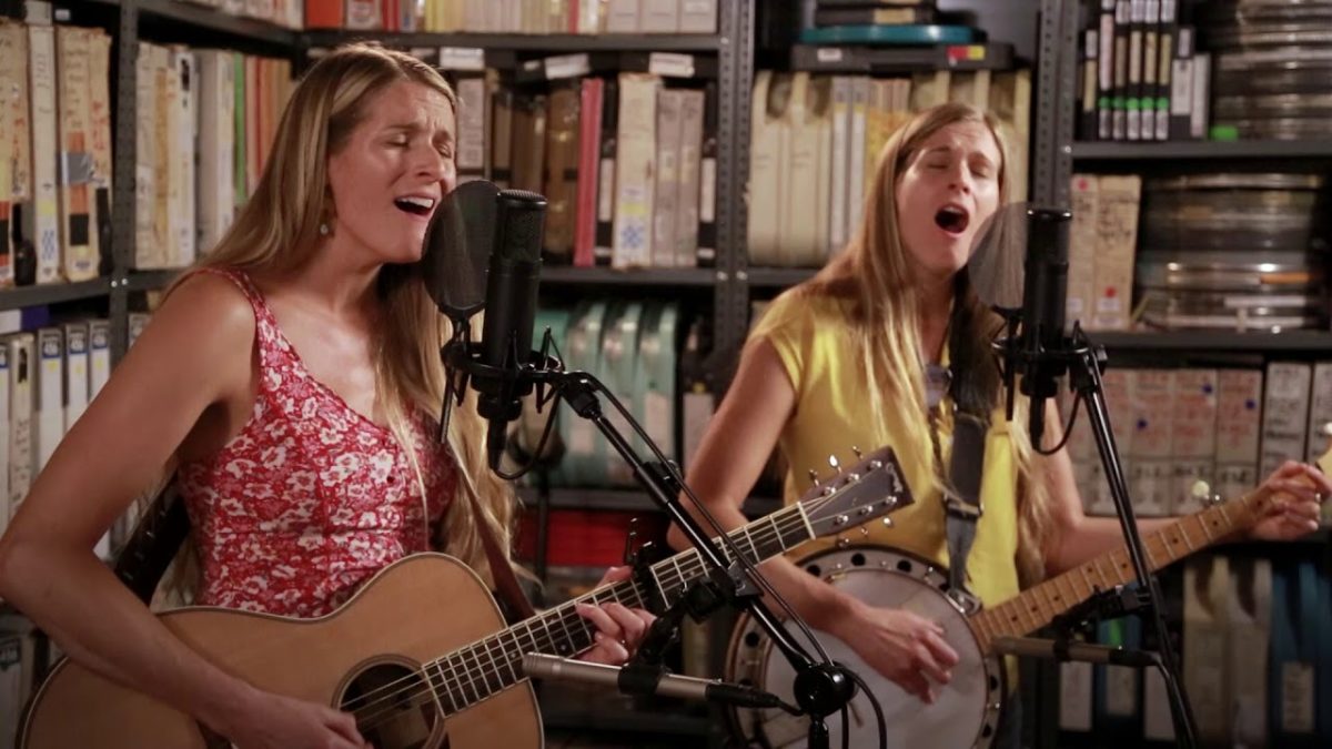 Shook Twins - Vessels - 8/19/2019 - Paste Studios - New York, NY