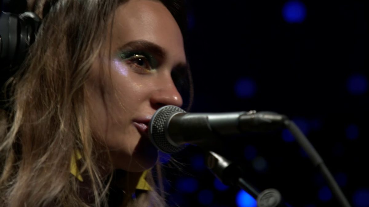 Speedy Ortiz - Buck Me Off (Live on KEXP)