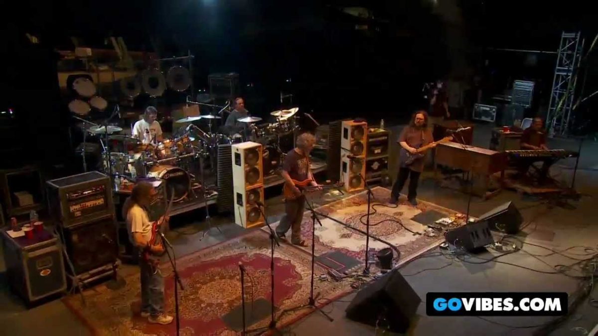 Dark Star Orchestra Performs "Mama Tried" into "Big River" at Gathering of the Vibes 2011