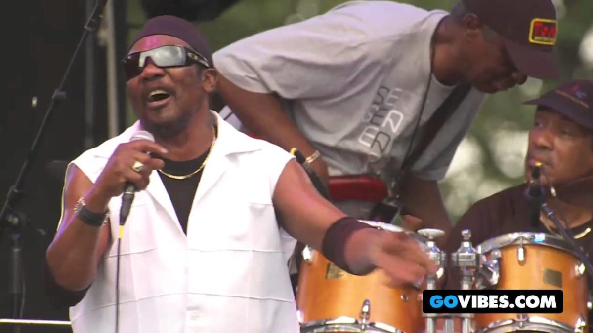 Toots & The Maytals Perform John Denver's "Country Roads" at Gathering of the Vibes 2011