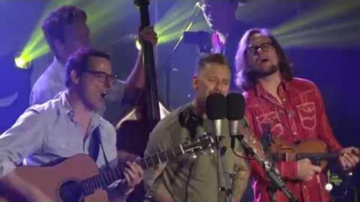The Infamous Stringdusters - One Love - Majestic Madison 11/11/17
