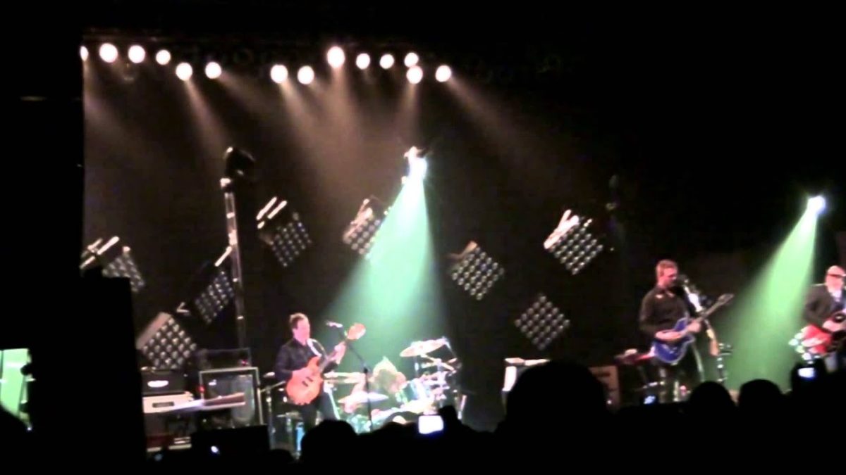 Them Crooked Vultures - Elephants - Roseland NYC 2009
