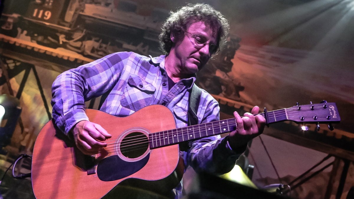 Railroad Earth Debuts New Song ‘Blues Highway’ At The Caverns