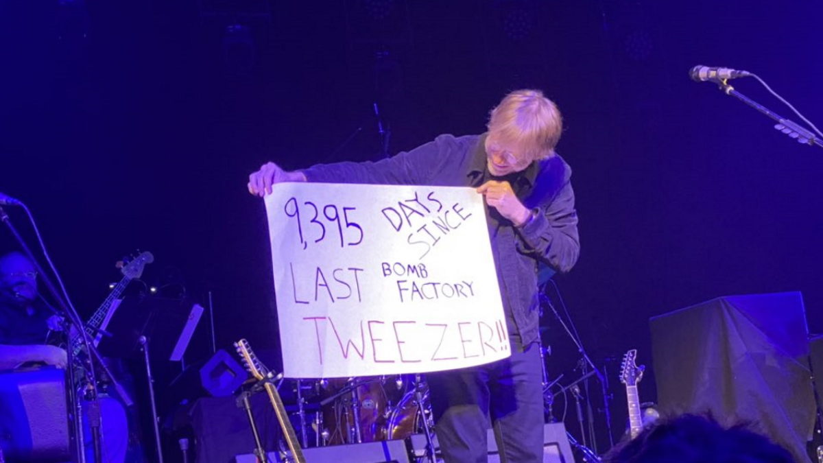 Trey Anastasio Teases 'Tweezer' At Bomb Factory In Dallas