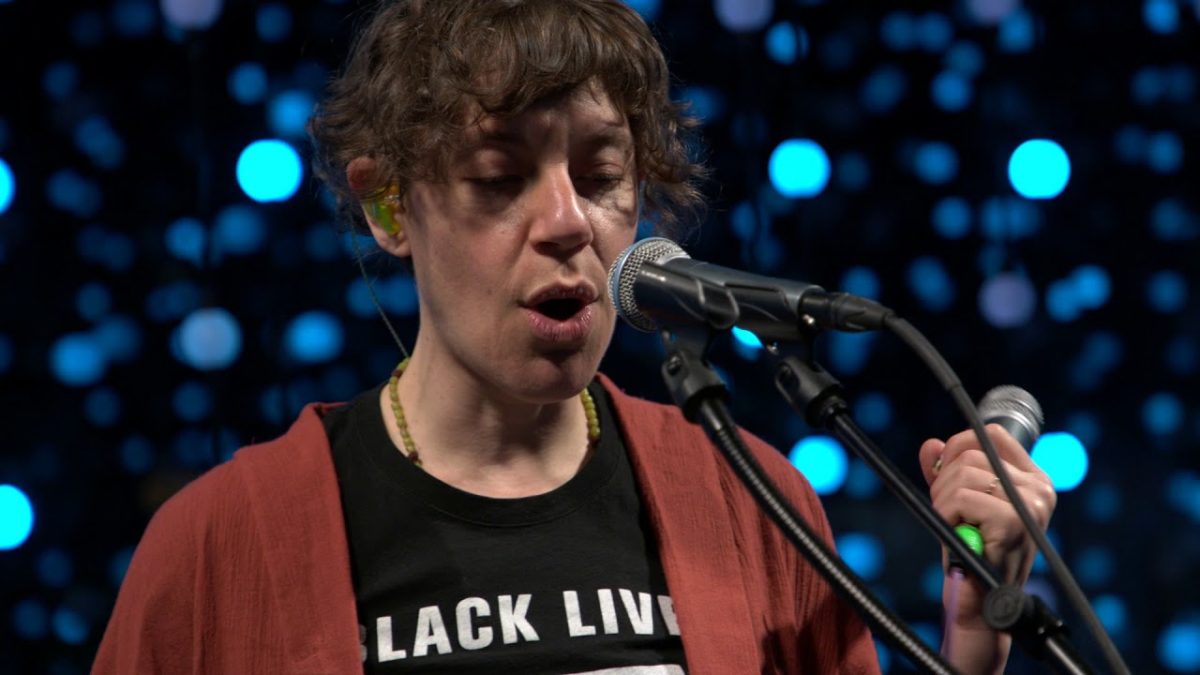 tUnE yArDs - Look At Your Hands (Live on KEXP)