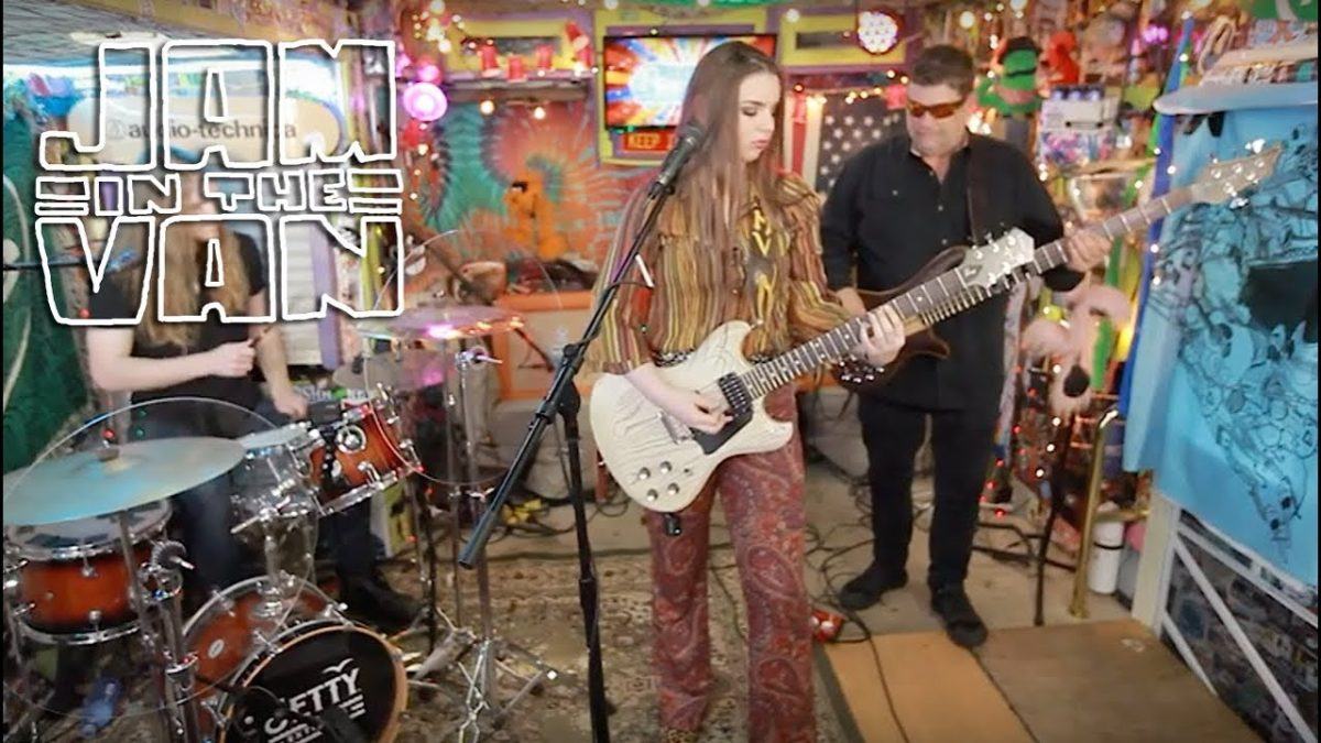 ALLY VENABLE BAND - "Broken" (Live at JITV HQ in Los Angeles, CA 2019) #JAMINTHEVAN