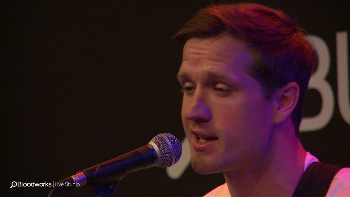 Walker Hayes - Beautiful (BULL 98.7)