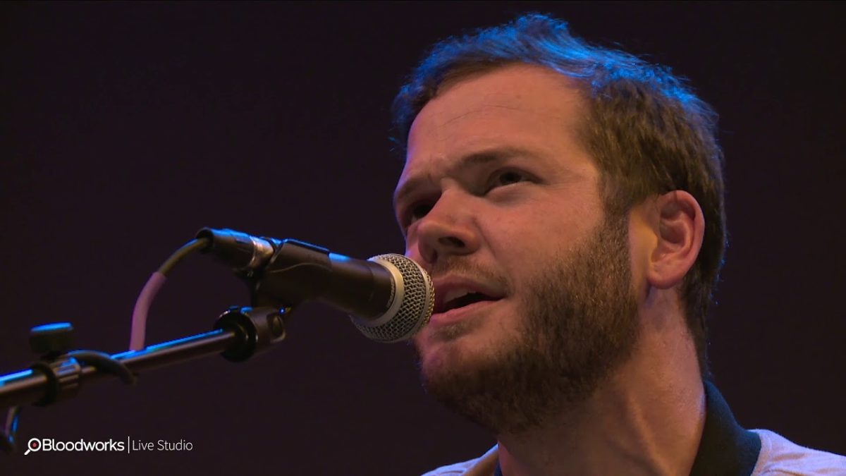 Walker McGuire - Forever (98.7 THE BULL)