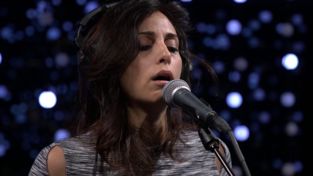 Yasmine Hamdan - Al Jamilat (Live on KEXP)