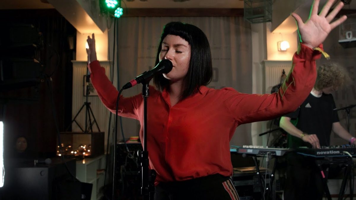 Æ MAK - I Can Feel It In My Bones (Live on KEXP)