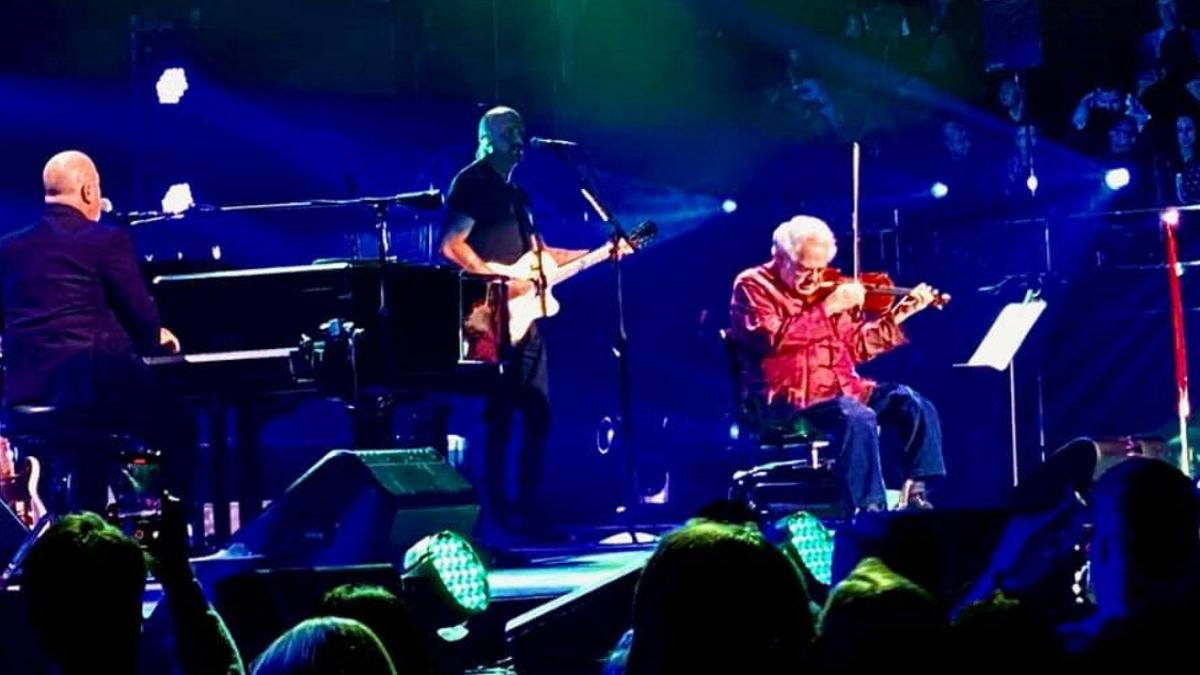 Itzhak Perlman Guests With Billy Joel At Madison Square Garden