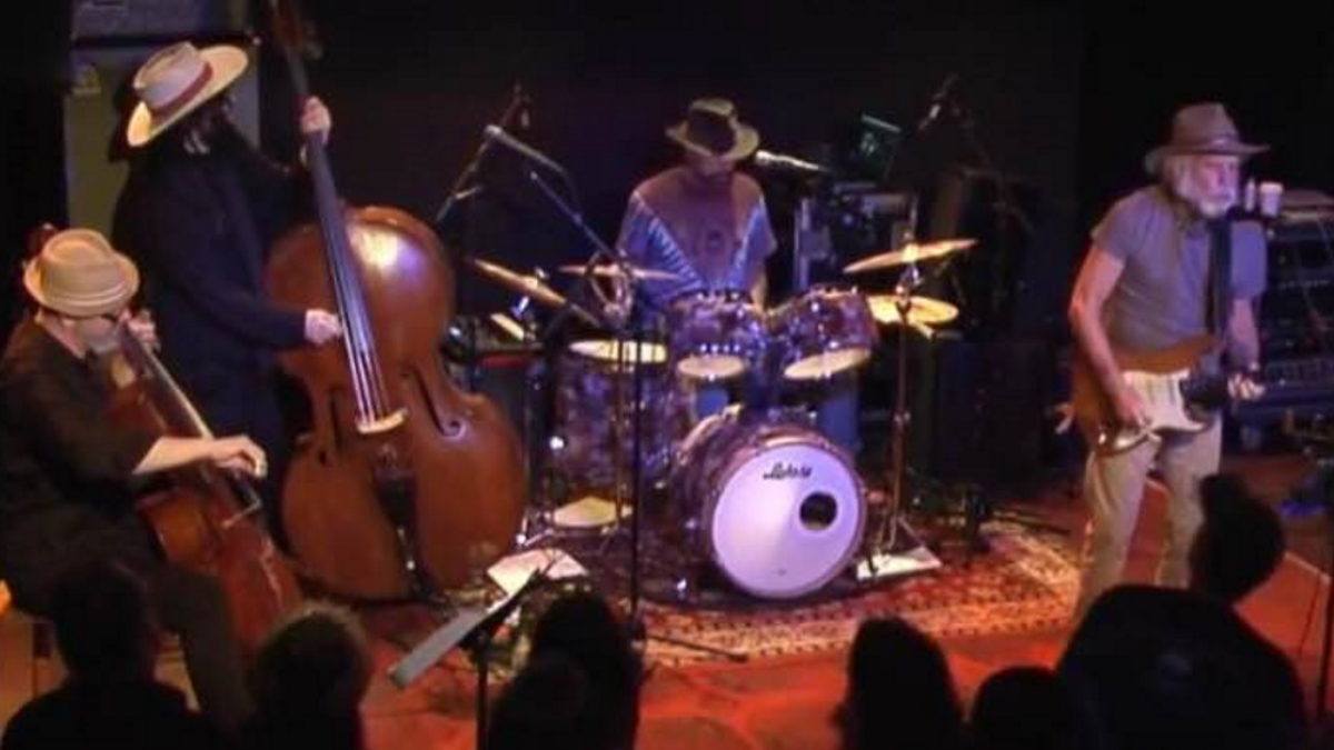 Bob Weir & Wolf Bros Welcome Alex Kelly & Debut ‘Young Blood’ At Sweetwater