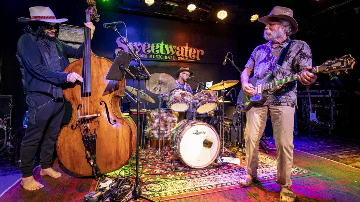 Bob Weir & Wolf Bros Announce Free Nashville Live Stream & Tornado Relief Donation