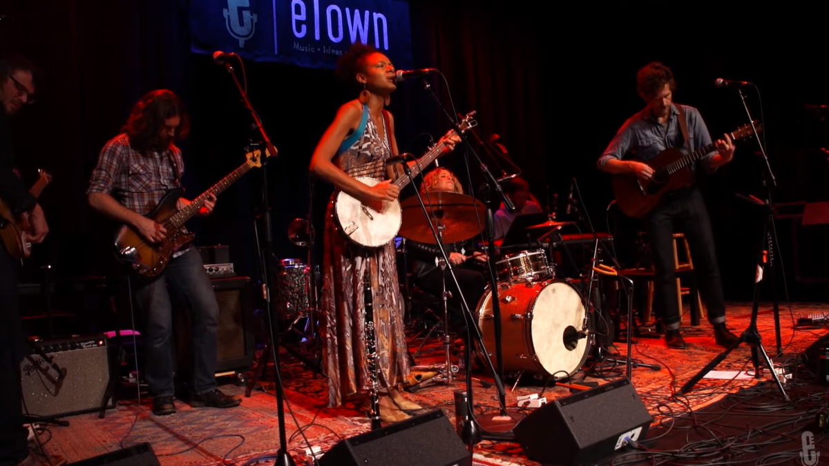 Capitol Sun Rays Perform On ‘eTown’
