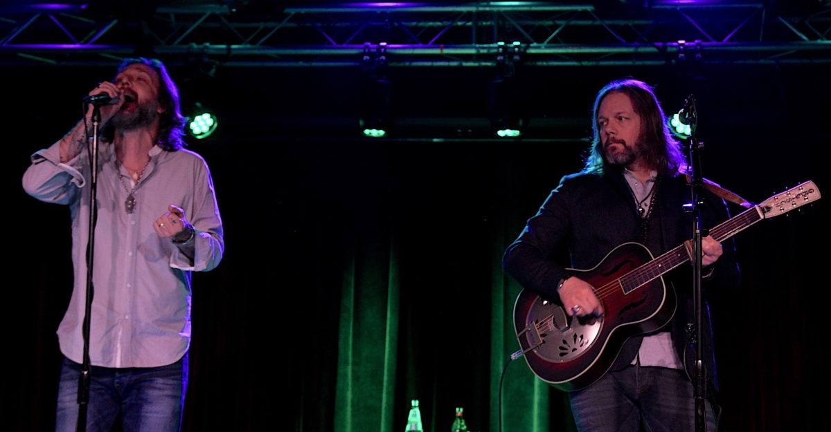 Chris Rich Robinson Brothers Of A Feather Boston