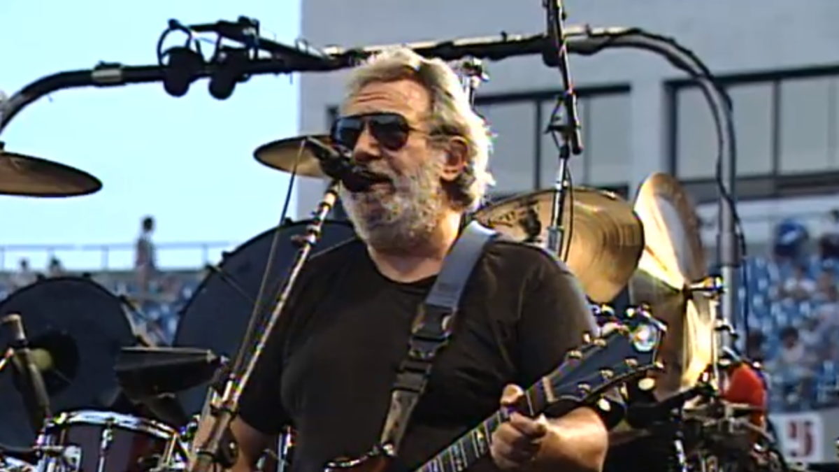 Grateful Dead Performs ‘High Time’ In 1990: Pro-Shot Video