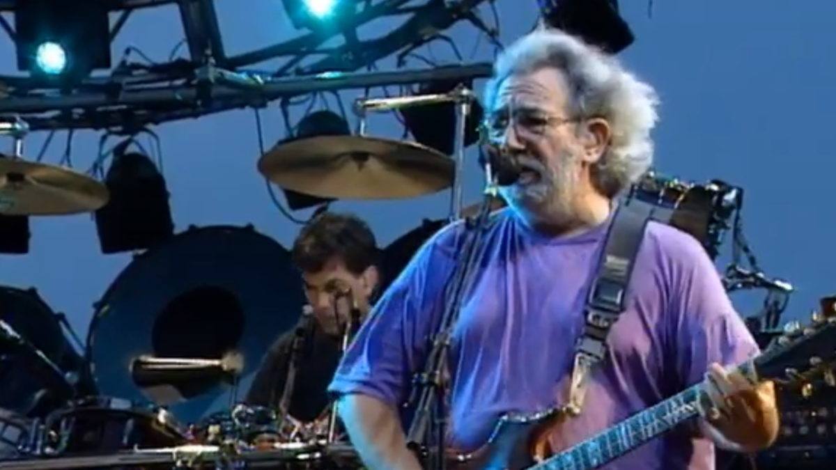 Grateful Dead Performs 'So Many Roads' In 1993: Pro-Shot Video