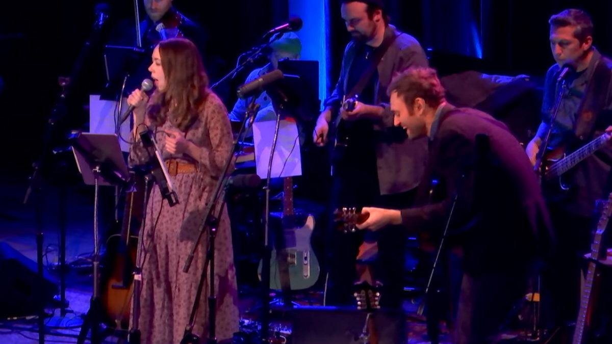 Sarah Jarosz & Chris Thile Cover Sheryl Crow On ‘Live From Here’