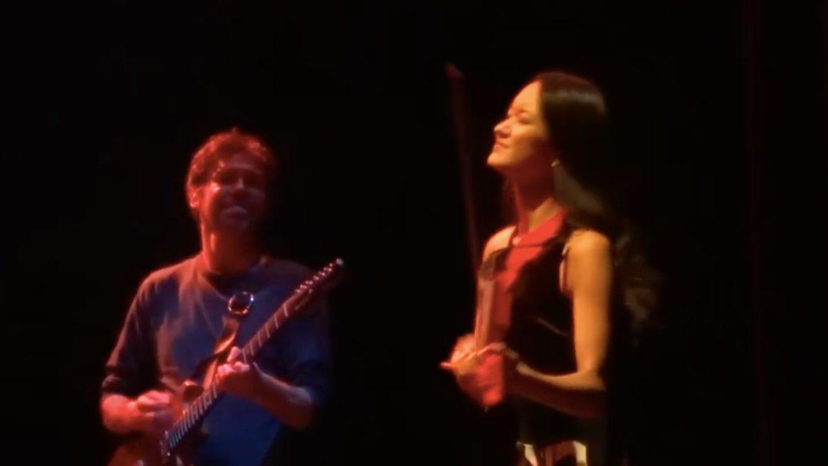 Joe Russo's Almost Dead Welcomes Katie Jacoby & Busts Out Radiohead Cover In Port Chester