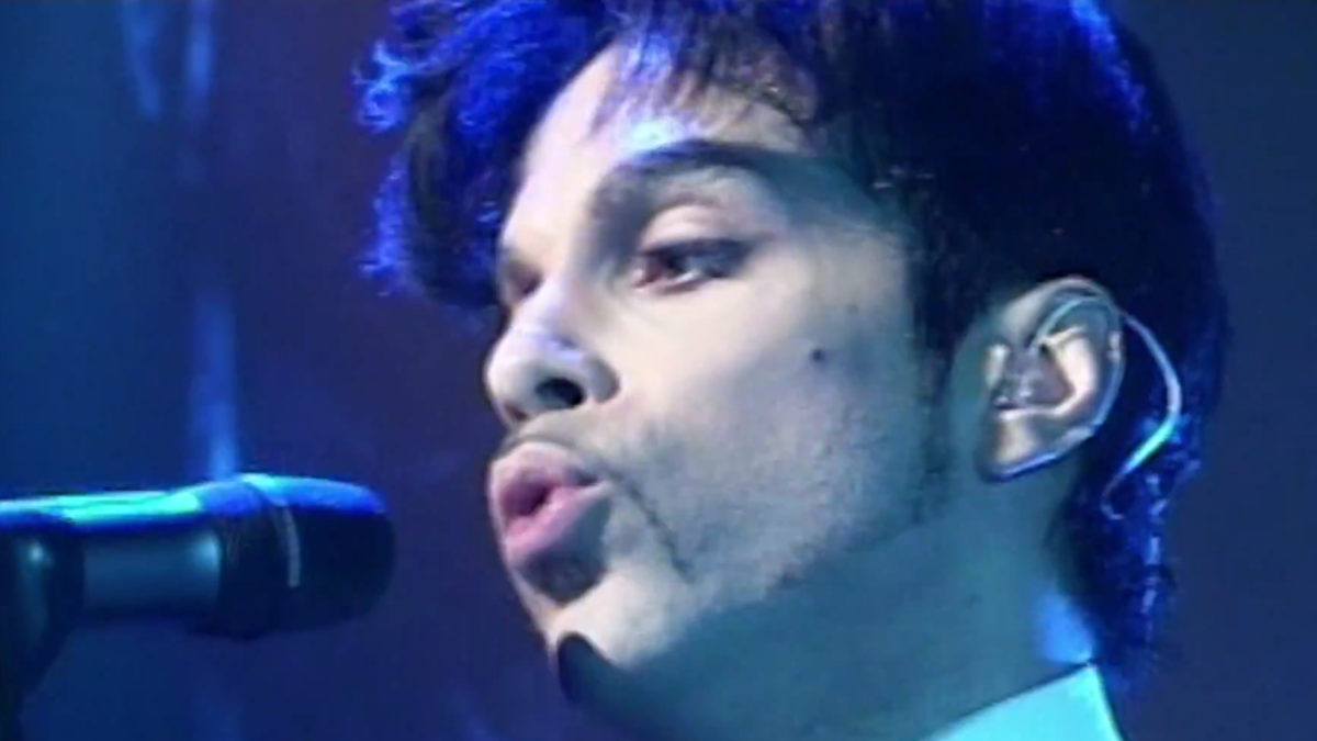Prince Performs ‘Money Don’t Matter 2 Night/The Work’ In Las Vegas
